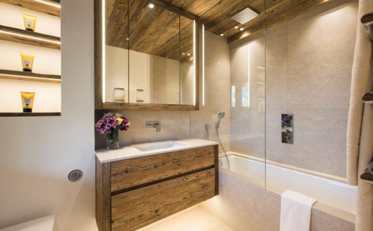 Chalet Les Etrennes, Verbier, Bathroom 2